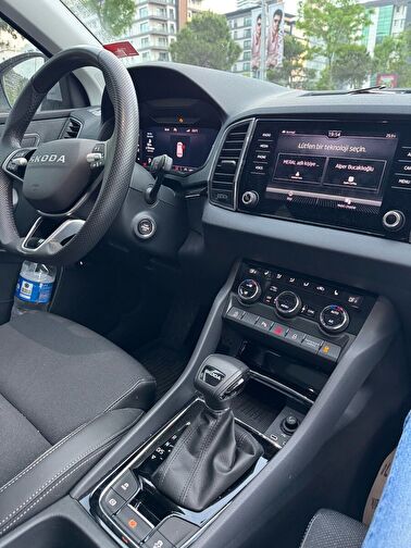 SKODA KAROQ