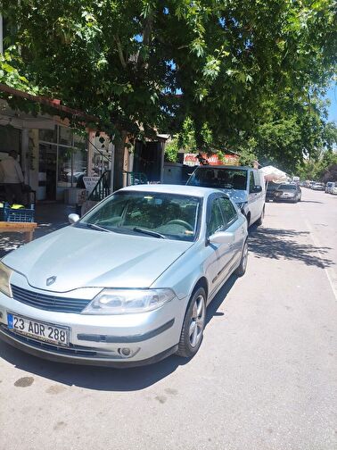 RENAULT LAGUNA