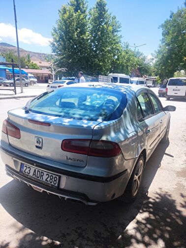 RENAULT LAGUNA