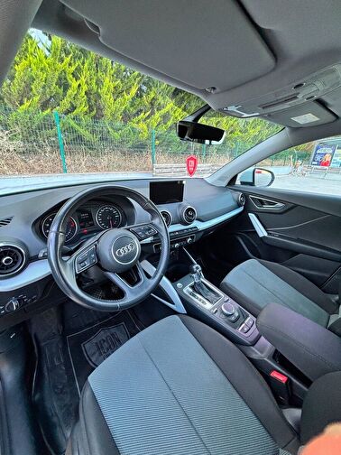 AUDI Q2