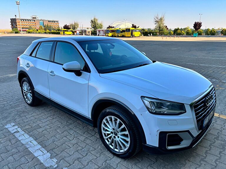 AUDI Q2