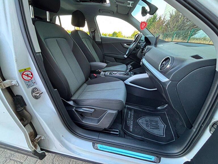 AUDI Q2