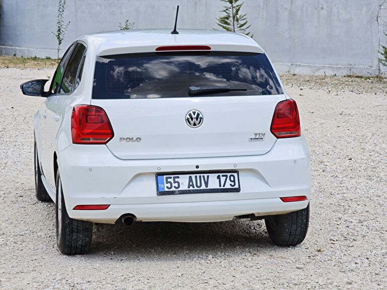 VOLKSWAGEN POLO