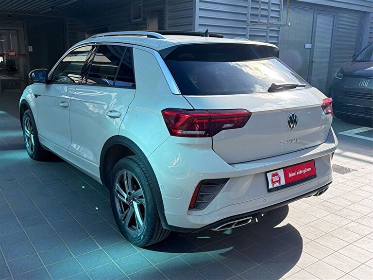 VOLKSWAGEN T-ROC