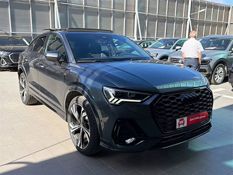 AUDI Q3 SPORTBACK