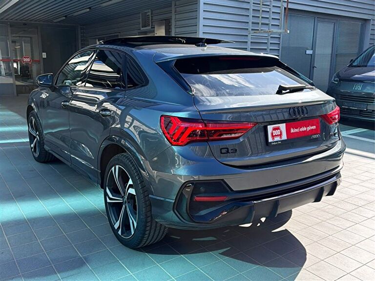 AUDI Q3 SPORTBACK