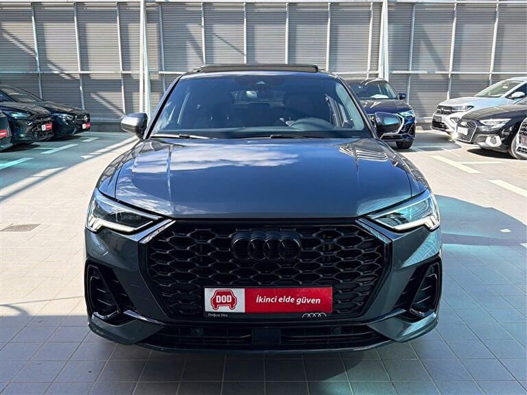 AUDI Q3 SPORTBACK