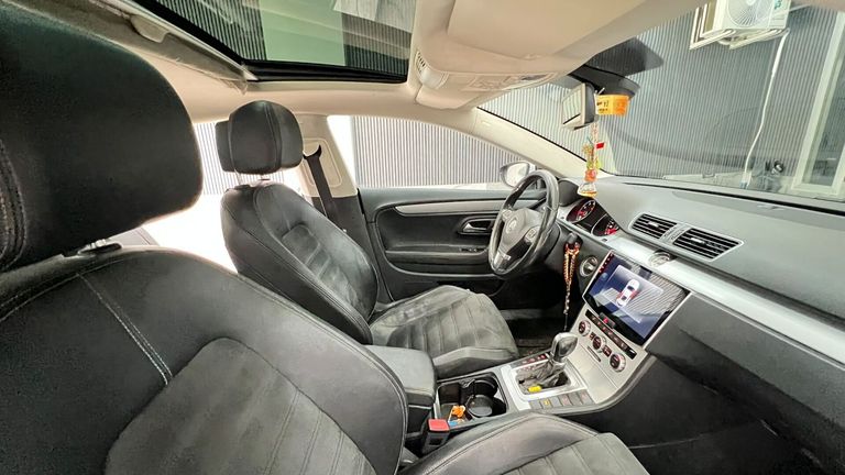 VOLKSWAGEN CC