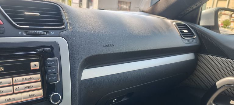 VOLKSWAGEN SCIROCCO