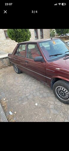 RENAULT R 9