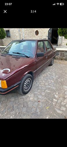 RENAULT R 9