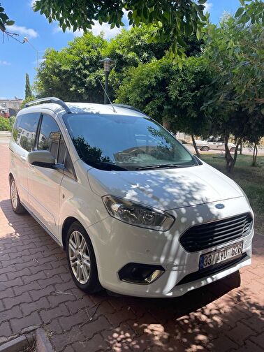 FORD TOURNEO COURIER