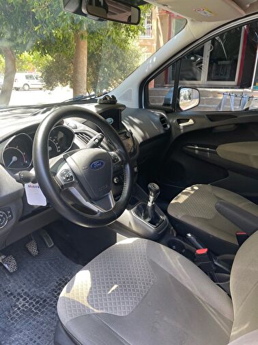 FORD TOURNEO COURIER