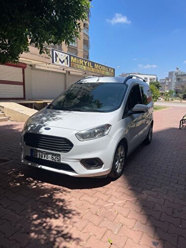 FORD TOURNEO COURIER