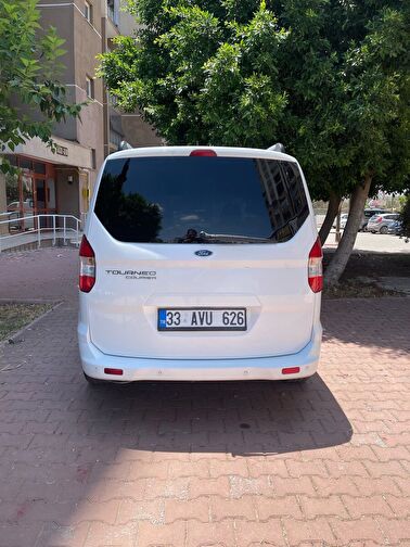 FORD TOURNEO COURIER