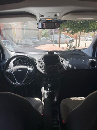FORD TOURNEO COURIER
