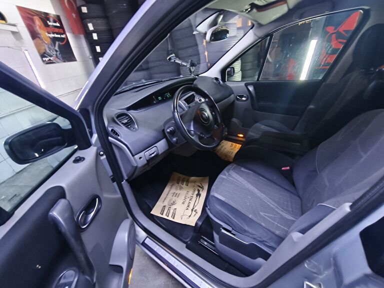 RENAULT SCENIC