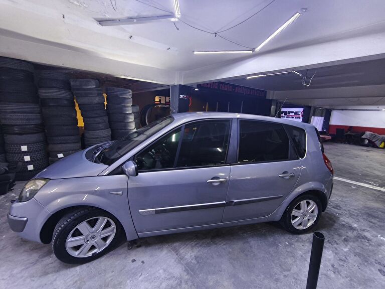 RENAULT SCENIC