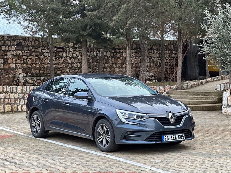 RENAULT MEGANE