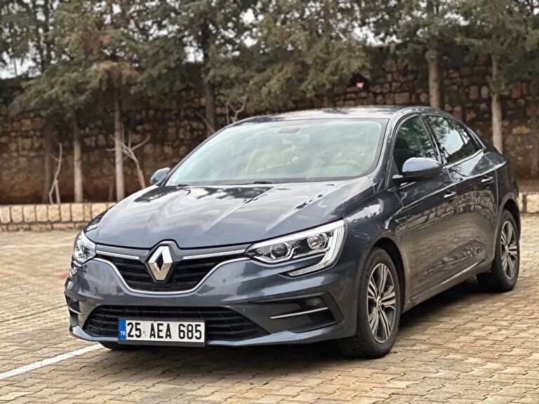 RENAULT MEGANE