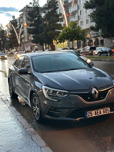 RENAULT MEGANE