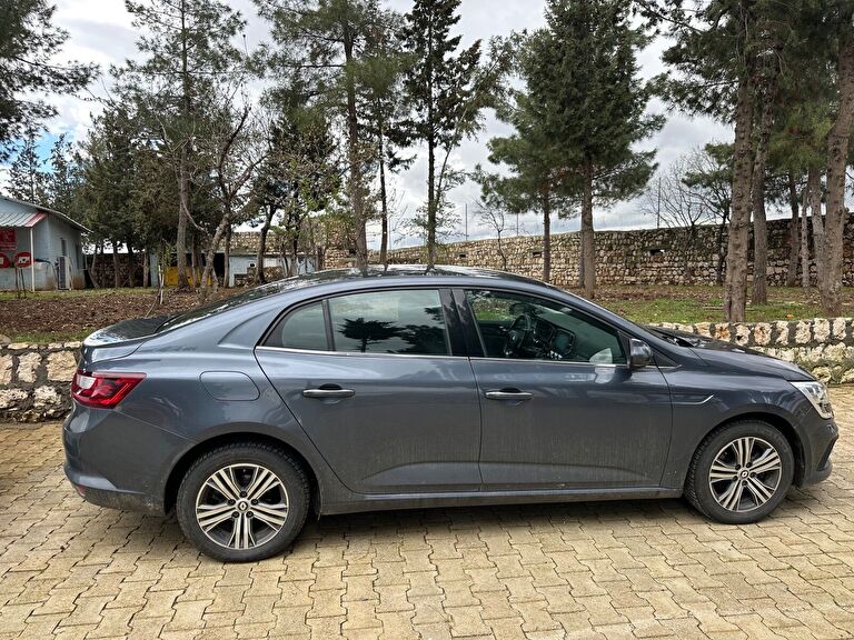 RENAULT MEGANE