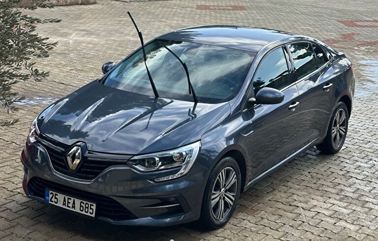RENAULT MEGANE