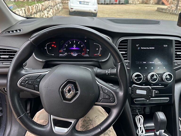 RENAULT MEGANE