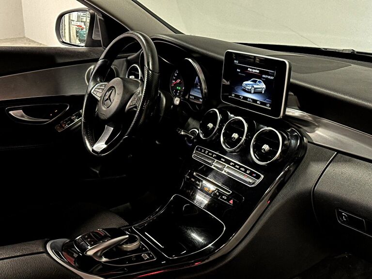 MERCEDES-BENZ C-SERISI