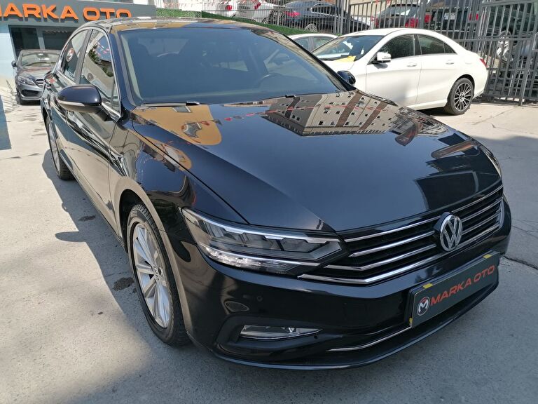 VOLKSWAGEN PASSAT