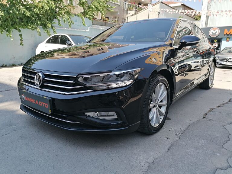 VOLKSWAGEN PASSAT