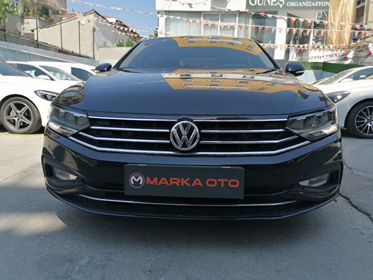 VOLKSWAGEN PASSAT
