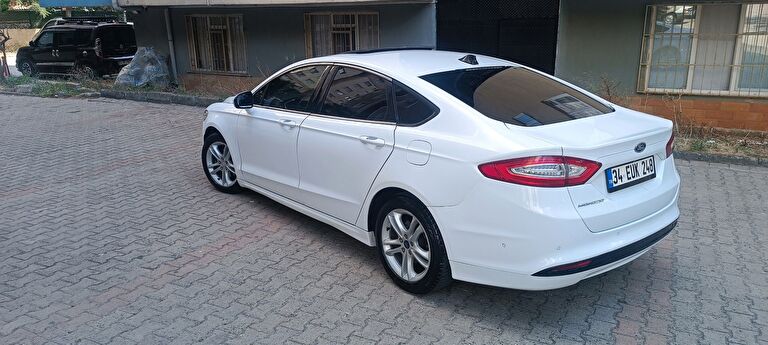 FORD MONDEO