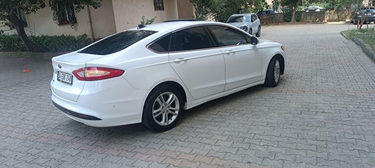 FORD MONDEO
