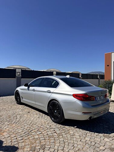 BMW SERIES 5