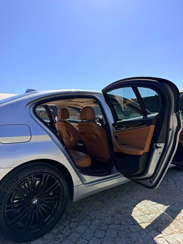 BMW SERIES 5