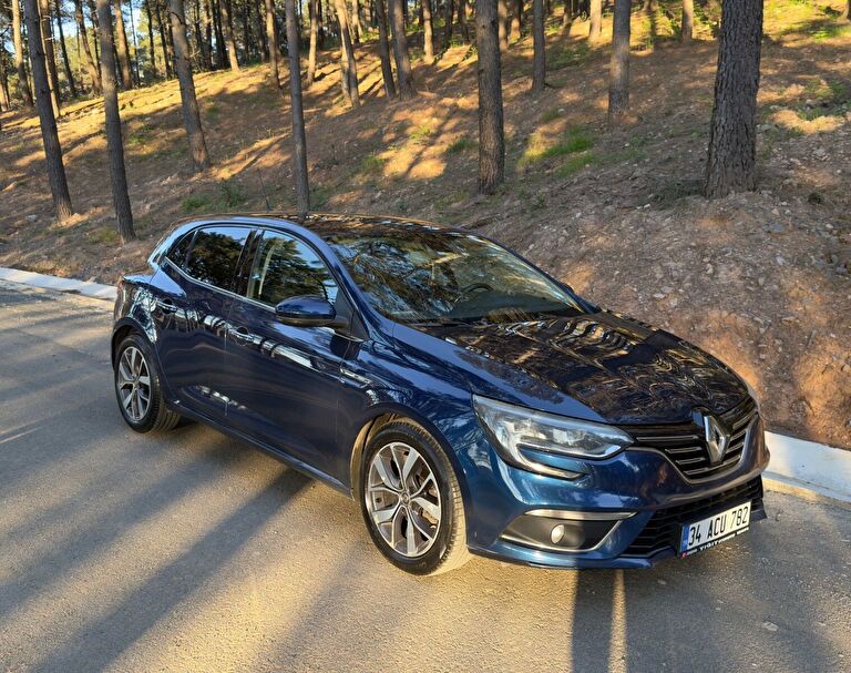 RENAULT MEGANE