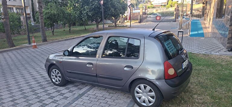 RENAULT CLIO