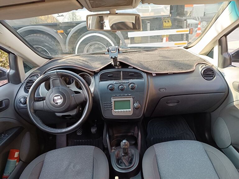 SEAT TOLEDO