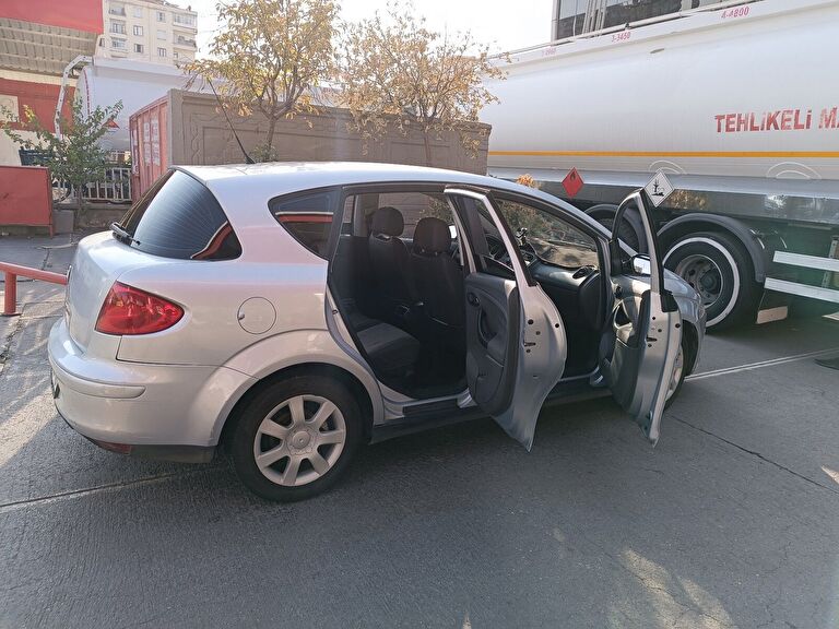 SEAT TOLEDO