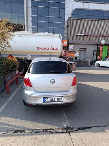 SEAT TOLEDO