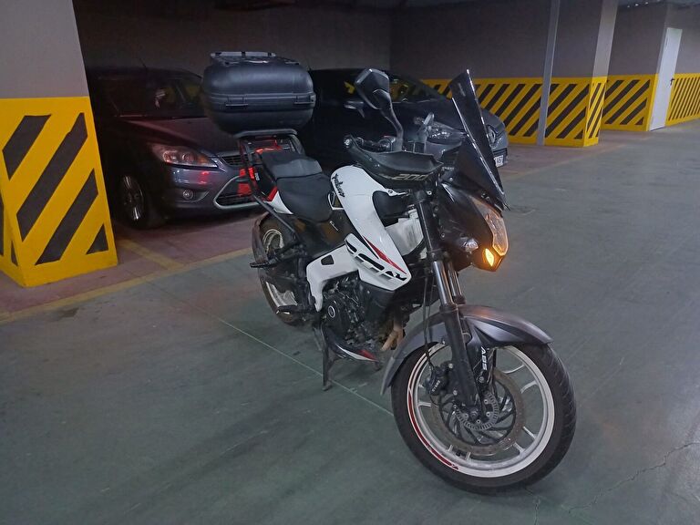 Bajaj Pulsar NS 200 ABS