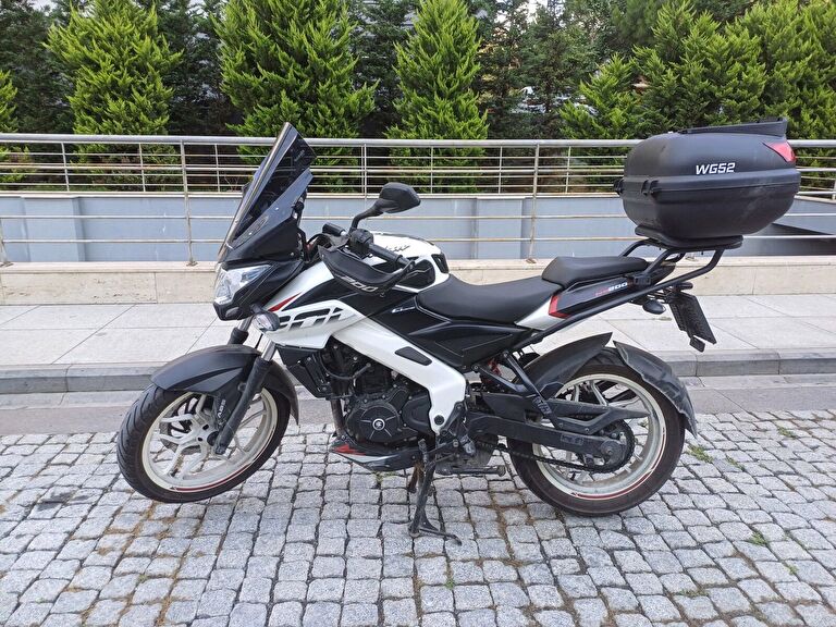 Bajaj Pulsar NS 200 ABS