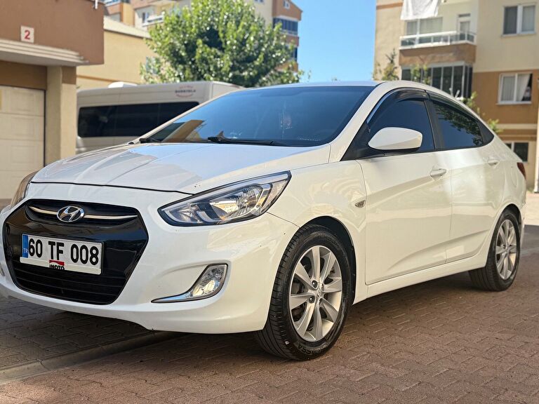 HYUNDAI ACCENT BLUE