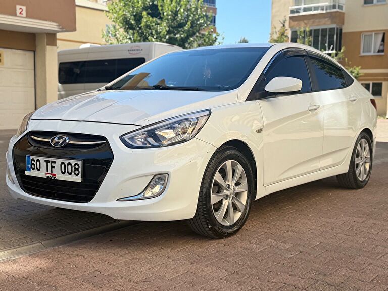 HYUNDAI ACCENT BLUE