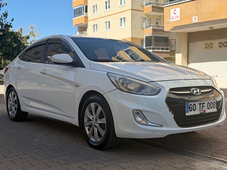 HYUNDAI ACCENT BLUE