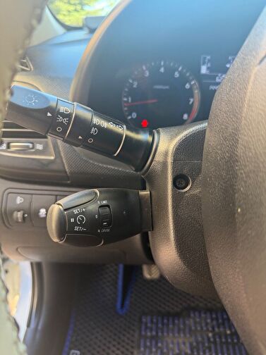 HYUNDAI ACCENT BLUE