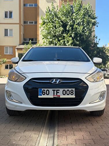 HYUNDAI ACCENT BLUE