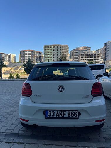 VOLKSWAGEN POLO