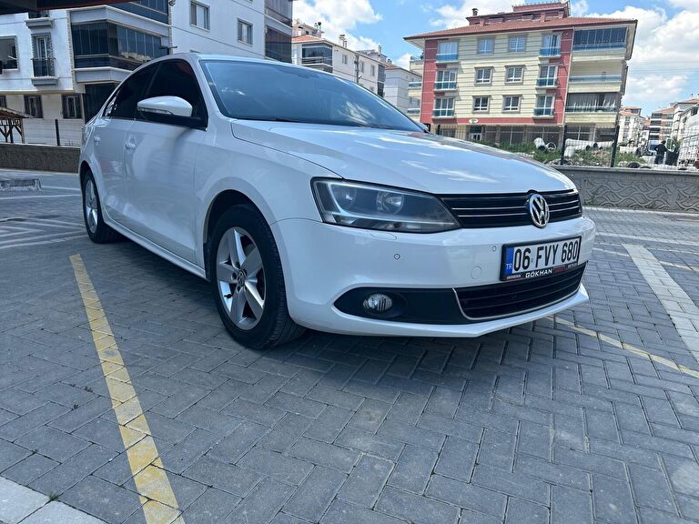 VOLKSWAGEN JETTA